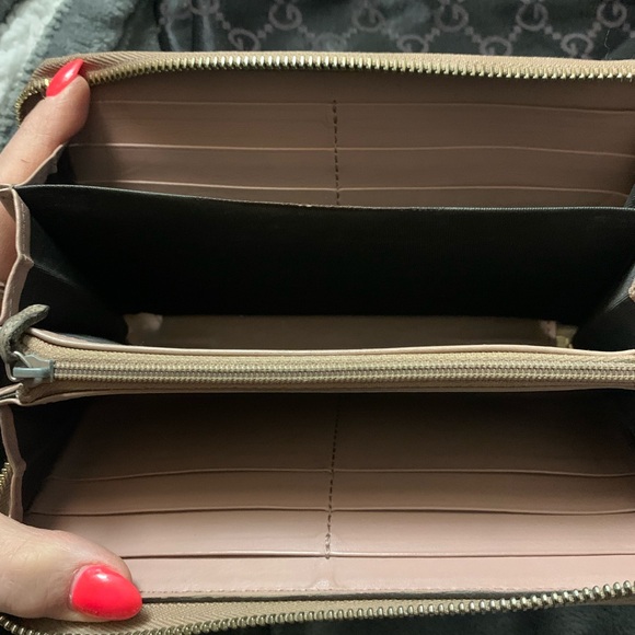 Gucci Micro Microguccissima Belt Zip Around Patent Leather Wallet - Picture 5 of 7